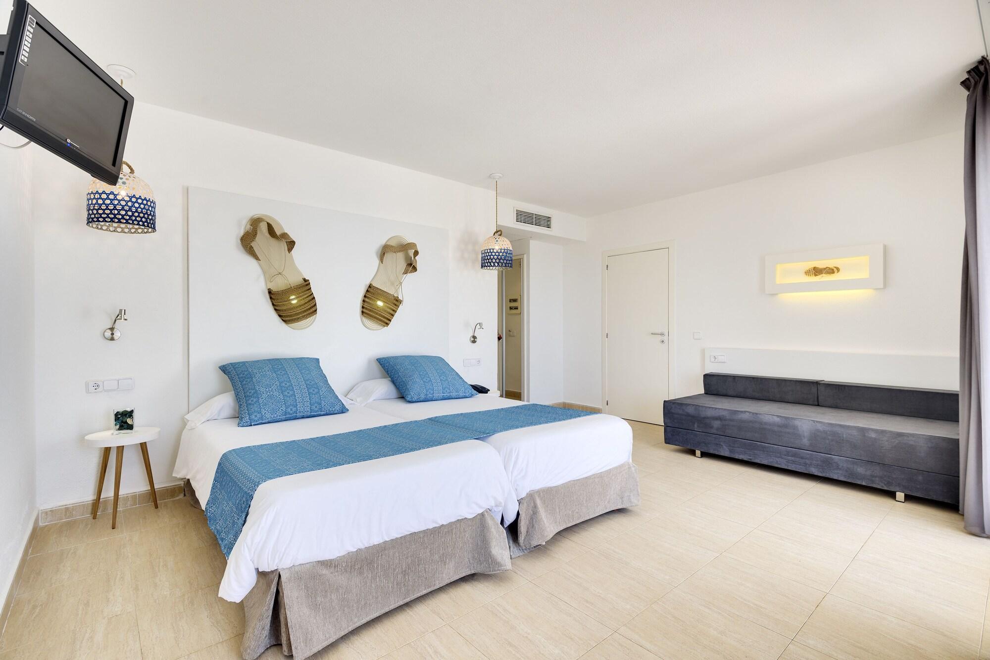 Aparthotel Tropic Garden Santa Eularia des Riu Ngoại thất bức ảnh