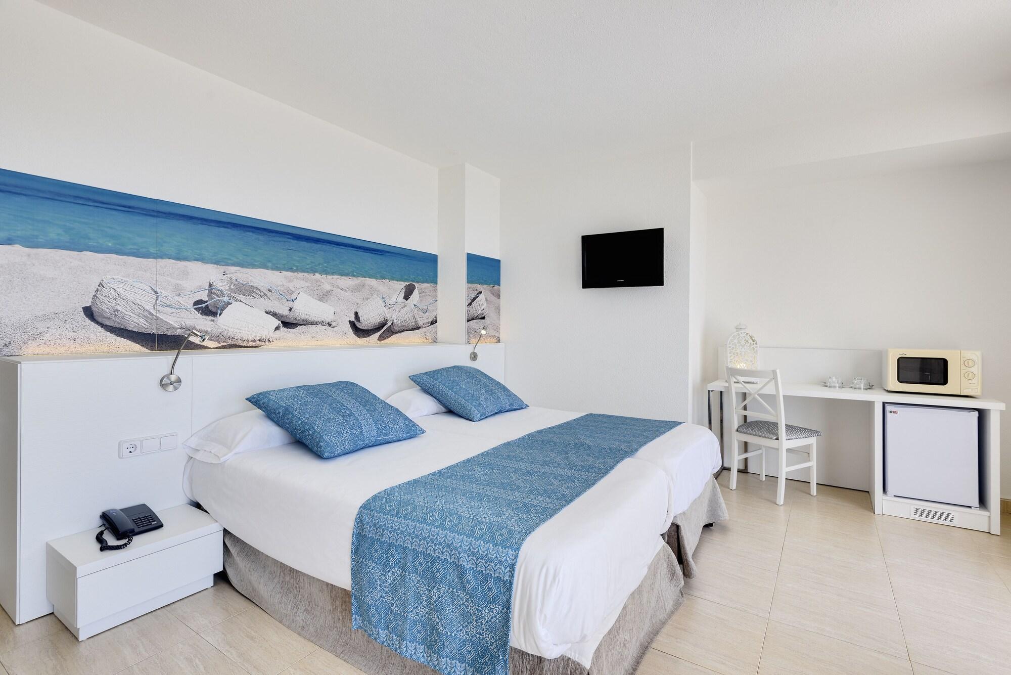 Aparthotel Tropic Garden Santa Eularia des Riu Ngoại thất bức ảnh