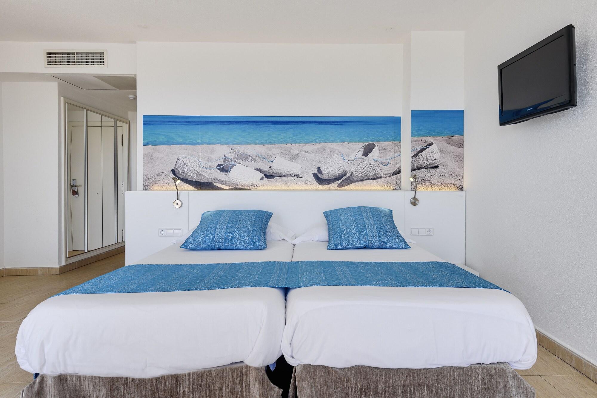 Aparthotel Tropic Garden Santa Eularia des Riu Ngoại thất bức ảnh