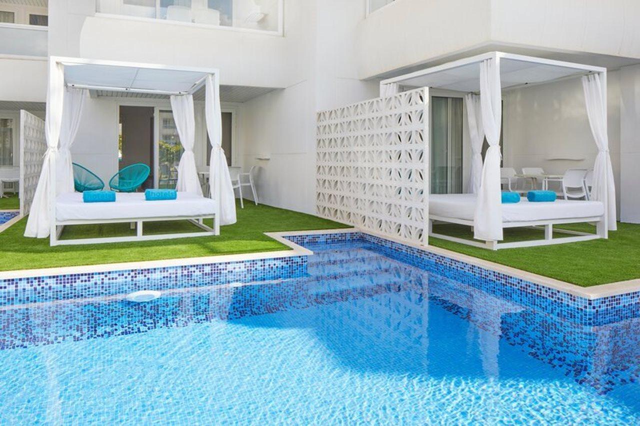Aparthotel Tropic Garden Santa Eularia des Riu Ngoại thất bức ảnh