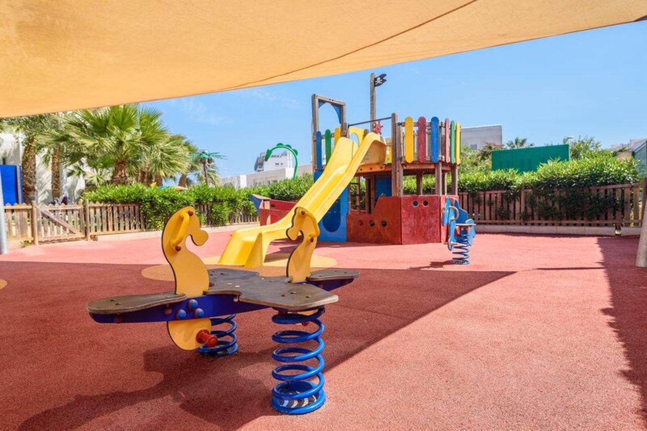 Aparthotel Tropic Garden Santa Eularia des Riu Ngoại thất bức ảnh