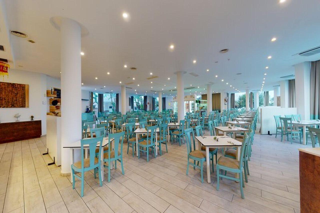 Aparthotel Tropic Garden Santa Eularia des Riu Ngoại thất bức ảnh