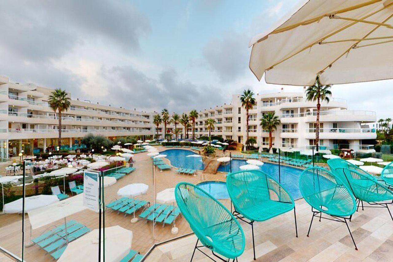 Aparthotel Tropic Garden Santa Eularia des Riu Ngoại thất bức ảnh