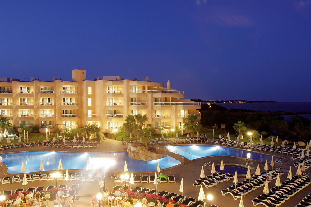 Aparthotel Tropic Garden Santa Eularia des Riu Ngoại thất bức ảnh