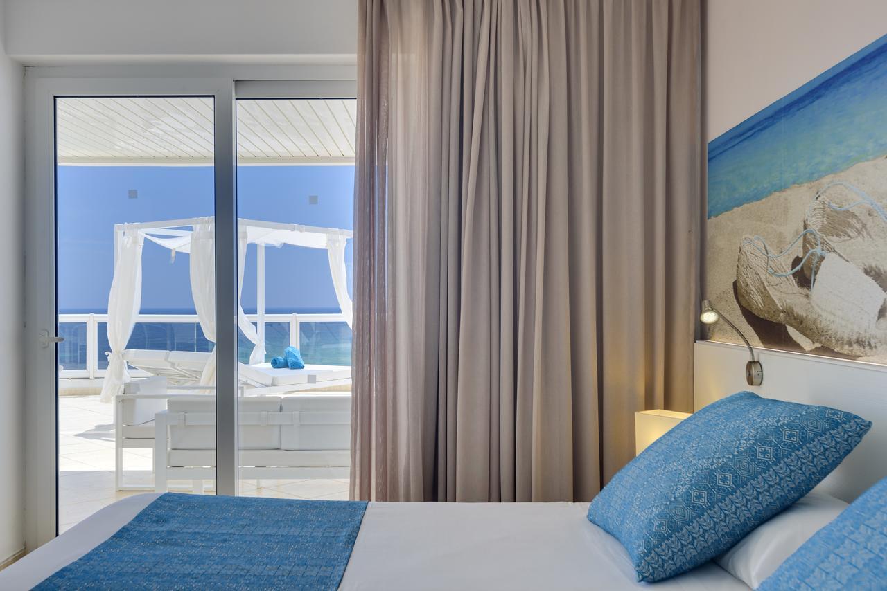 Aparthotel Tropic Garden Santa Eularia des Riu Ngoại thất bức ảnh